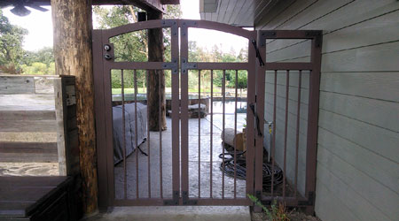 Country View Gate