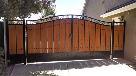 Large Colonial Wooden Gate